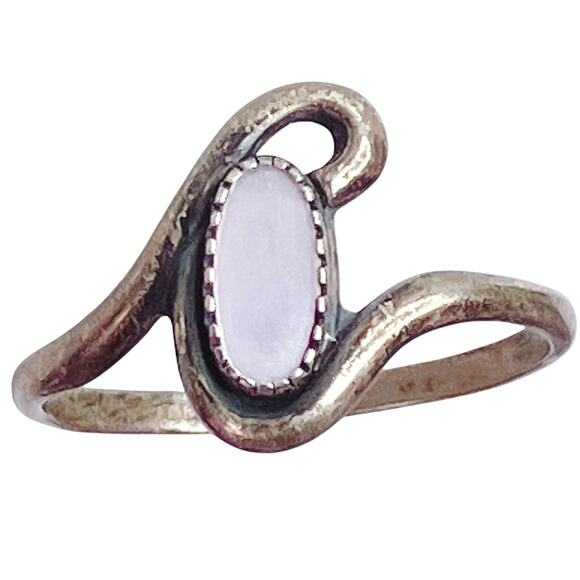Vintage Ring Sterling Silver Mother of Pearl 1960s Signed WM Modernist Size 7.5 - Picture 1 of 16